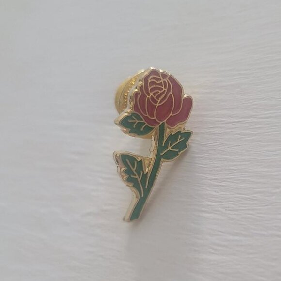Red Rose Floral Vintage Lapel Pin Tie Tack - Picture 1 of 5